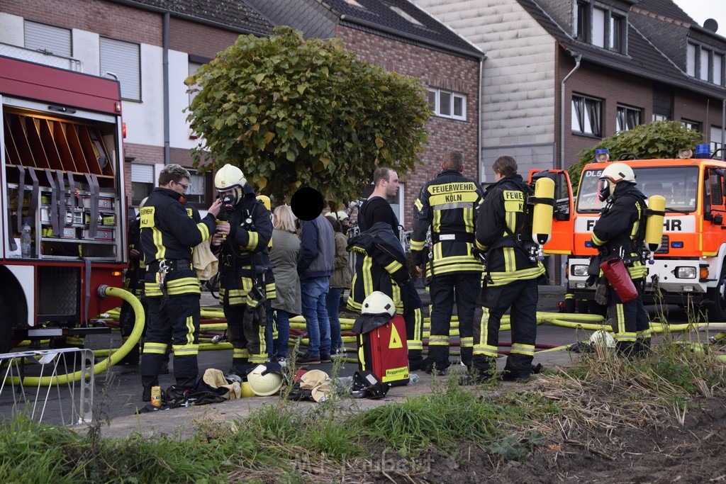 Feuer 2 Vollbrand Reihenhaus Roggendorf Berrischstr P147.JPG - Miklos Laubert